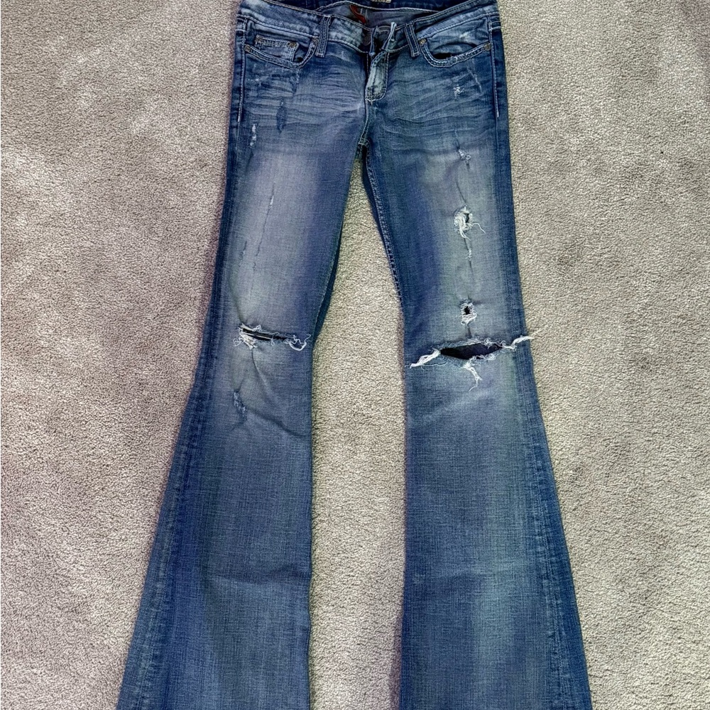 BKE STAR FLARE DISTRESSED JEANS XLONG 26x35.5